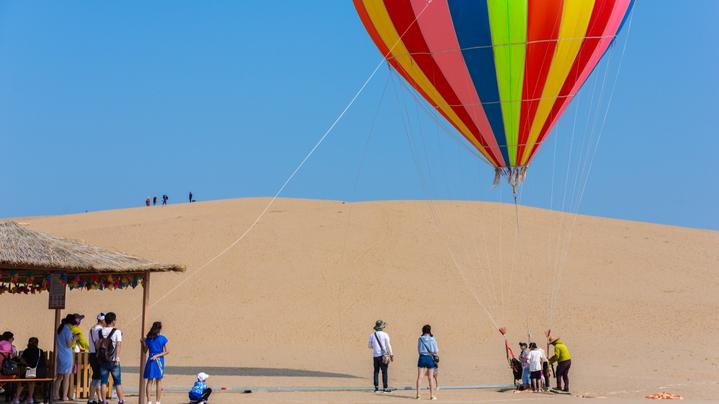 宁夏自由行超实用的游记行程攻略之沙湖乘坐热气球