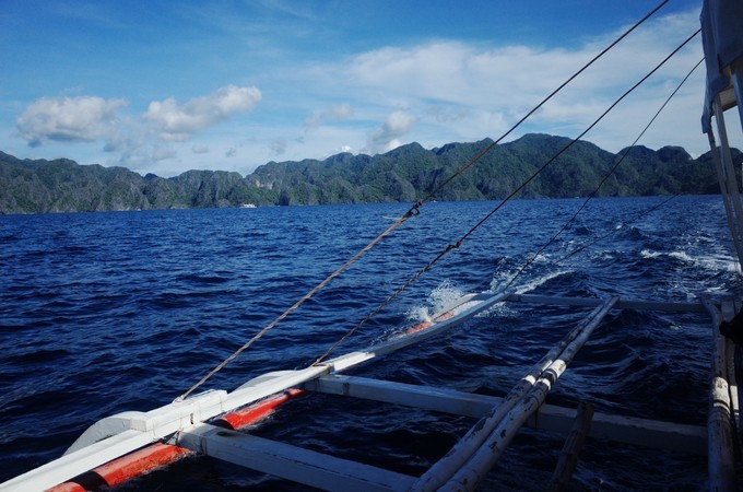 菲律宾科隆镇小岛潜水美食旅游攻略之上船出海了