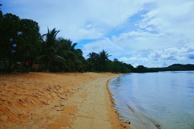 菲律宾科隆镇小岛潜水美食旅游攻略之沙滩