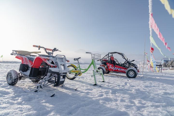 新疆克拉玛依超实用美食摄影旅游攻略之冰峰滑雪场的各种设备